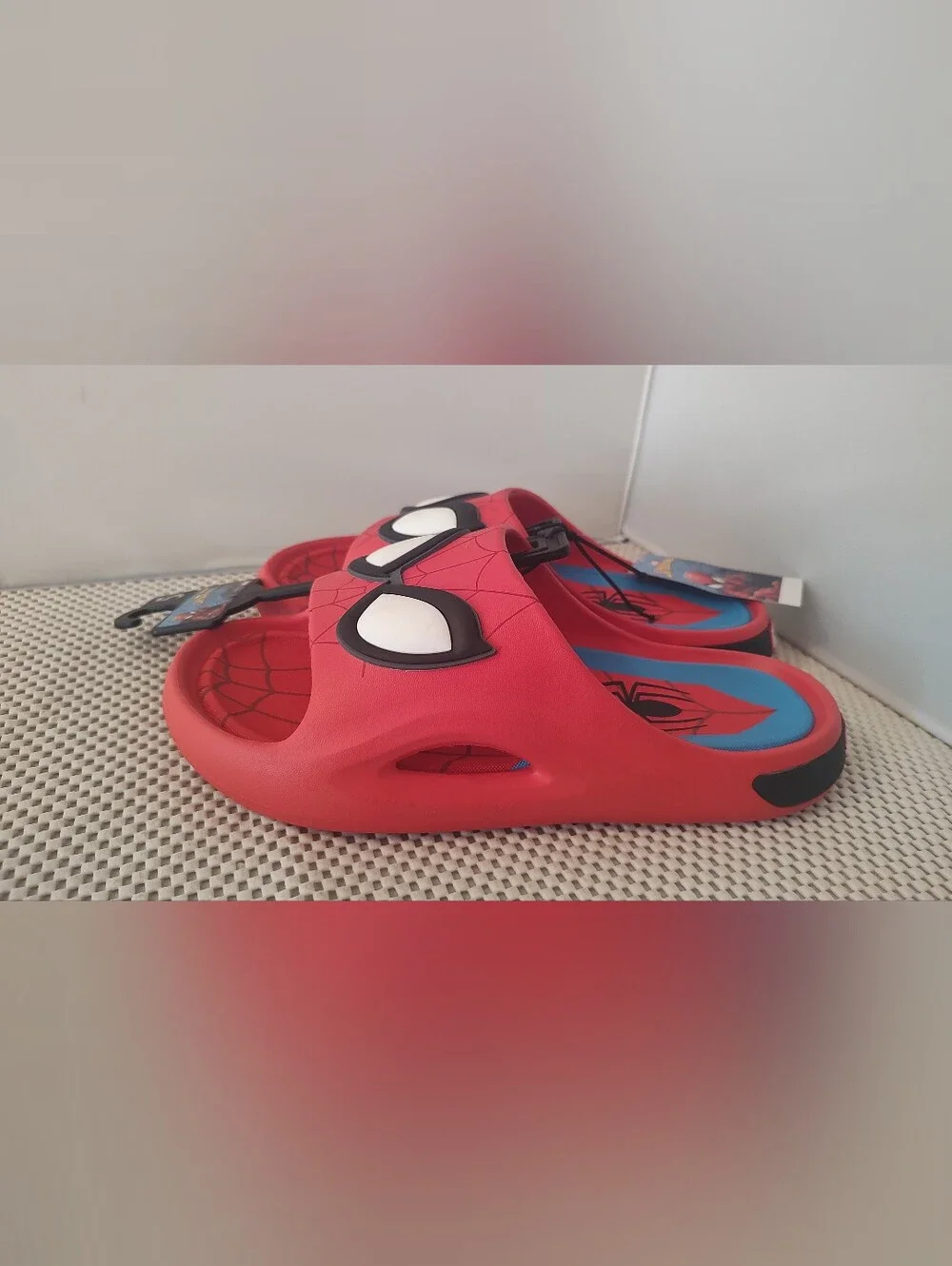Spider-Man Boys Size 5 Slides Sandals NWT
